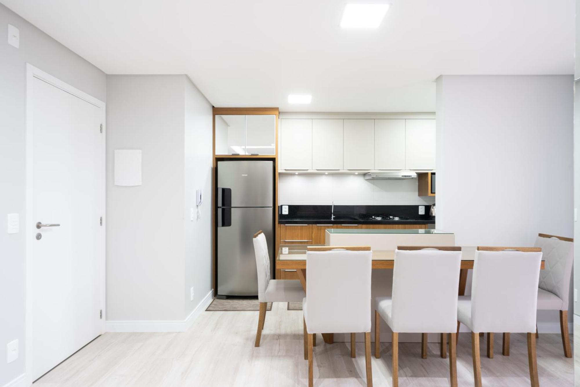 Apartamentos Piçarras: Beachfront Comfort with Pool and 24/7 Security Room photo