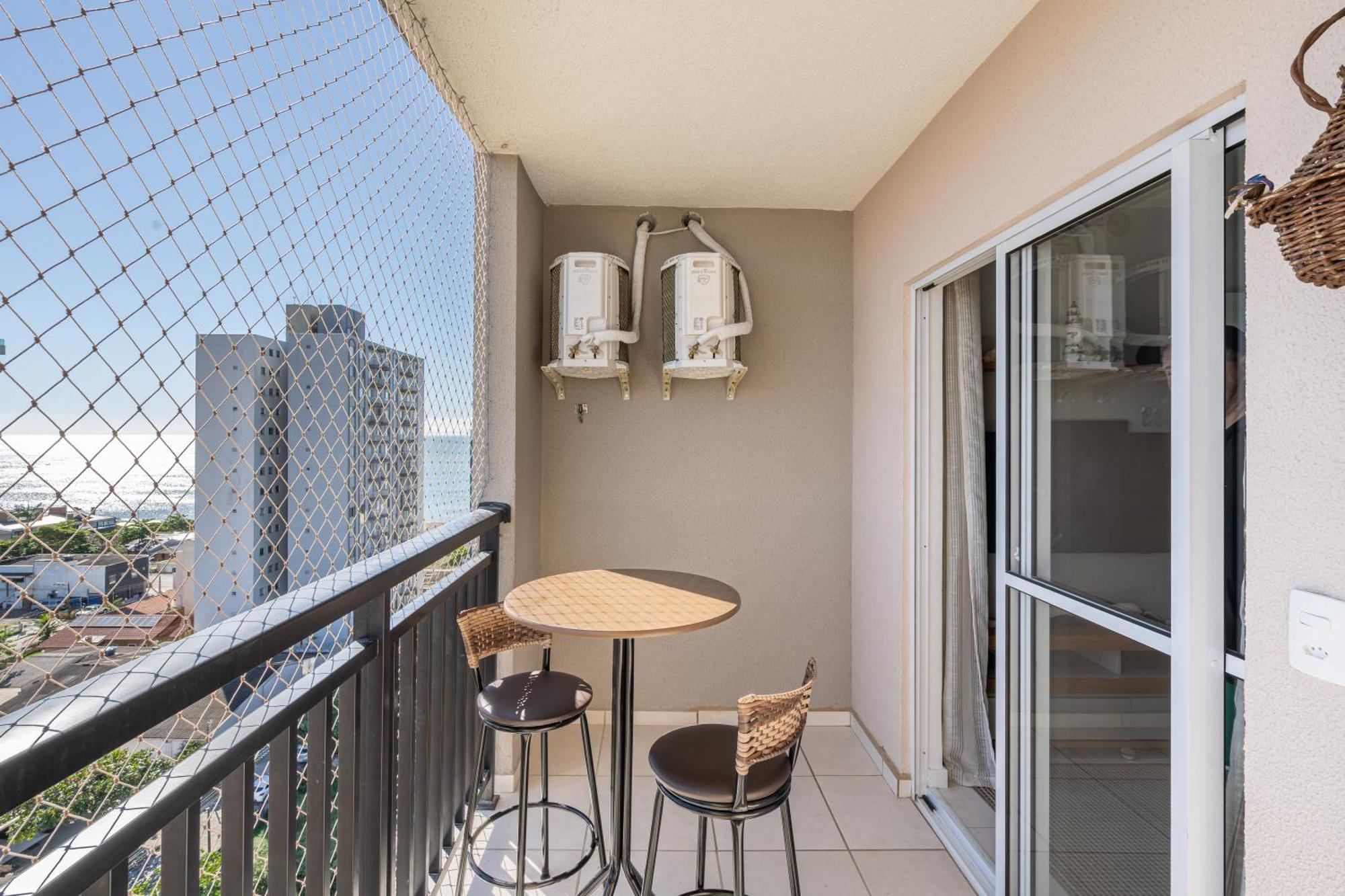 Apartamentos Piçarras: Beachfront Comfort with Pool and 24/7 Security Room photo