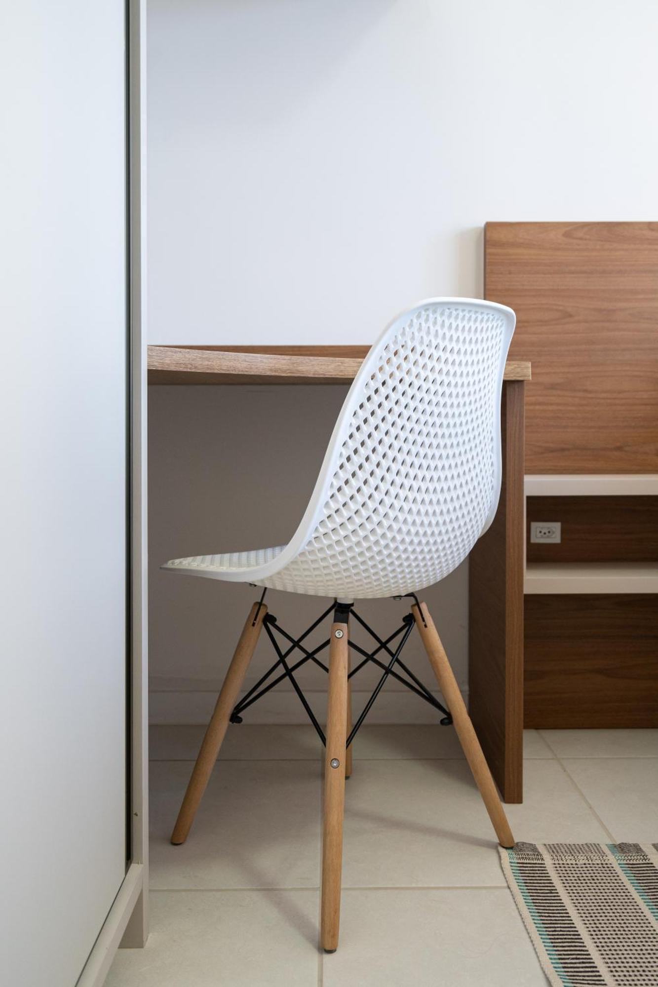 Apartamentos Piçarras: Beachfront Comfort with Pool and 24/7 Security Room photo