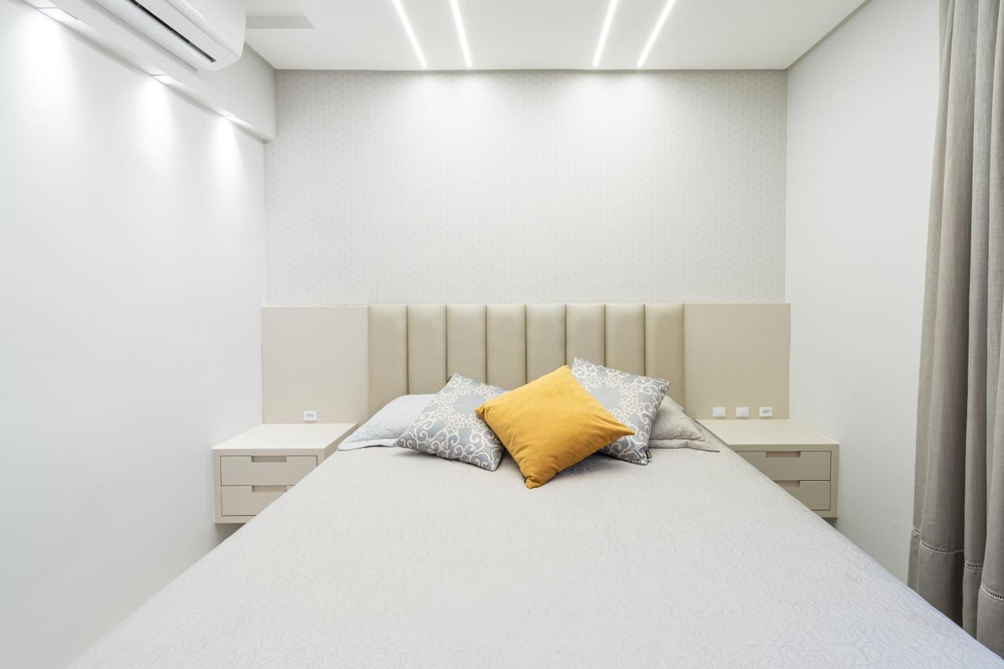 Apartamentos Piçarras: Beachfront Comfort with Pool and 24/7 Security Room photo